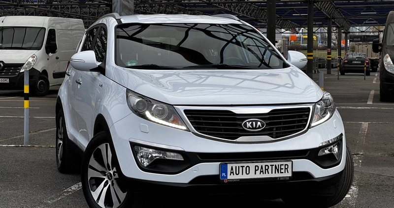 Kia Sportage cena 53500 przebieg: 186000, rok produkcji 2012 z Karczew małe 631